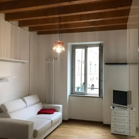 Myroom Citta Alta 2 דירה